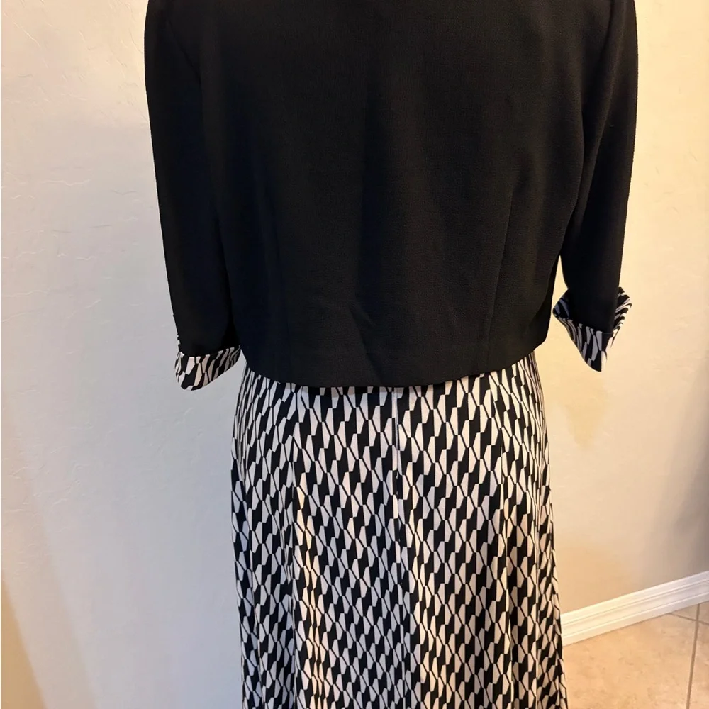 Danny & Nicole Black and Beige Dress/Jacket Set - Picture 3 of 6